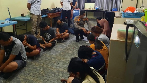 Polisi Gerebek Tempat Judi Togel Online, 13 Orang Diamankan